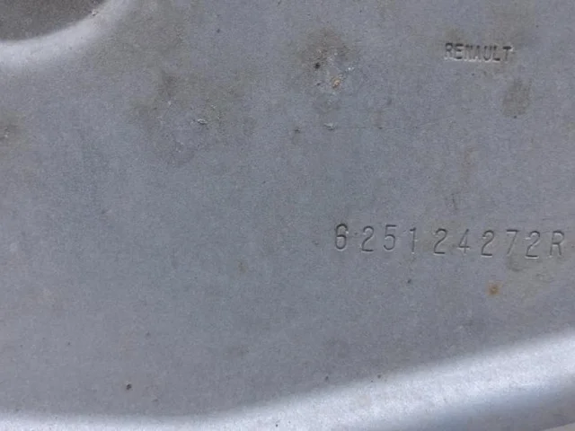 Панель радиатора (телевизор) для Renault Sandero BS 2007-2014 на фотографиях