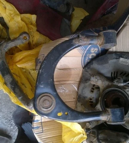 Рычаг передний правый верхний для Lexus LX J200 rest 2015+ на фотографиях