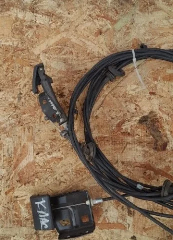 Трос замка капота для Nissan Almera Classic B10 2006-2012 на фотографиях