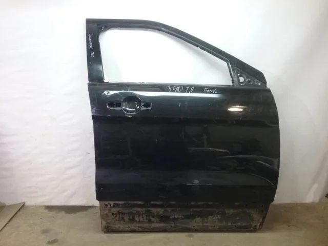 Дверь передняя правая для Ford Explorer U502 rest 2014-2019 на фотографиях