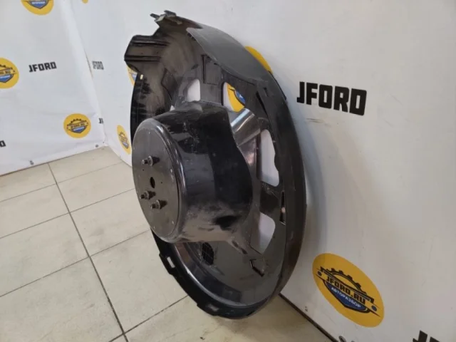 Чехол запасного колеса для Suzuki Grand Vitara 2005-2014 на фотографиях