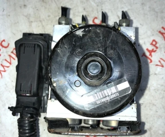 Блок ABS для Honda Accord 7 2002-2008 на фотографиях