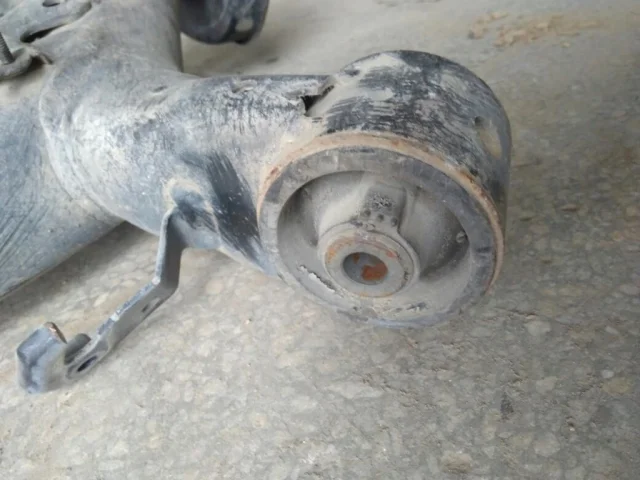 Задняя балка для Toyota Corolla E140/E150 Седан 2006-2013 на фотографиях