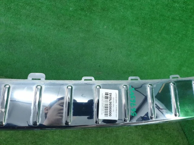 Накладка заднего бампера правая для Volkswagen Touareg I (7L) 2002-2010 на фотографиях