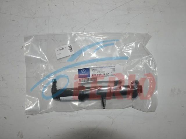 Форсунка фароомывателя правая для Mercedes-Benz CL class C216 2006-2014 на фотографиях