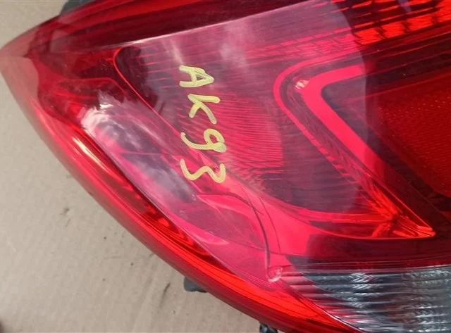 Фонарь левый для Opel Insignia Седан A 2008-2017 на фотографиях