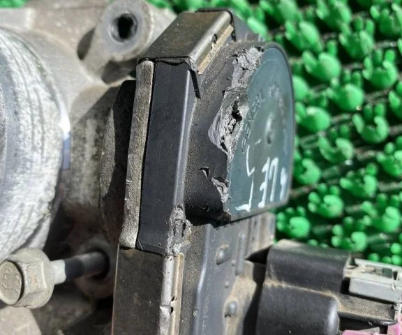 Дроссельная заслонка для Opel Antara 2006-2017 на фотографиях