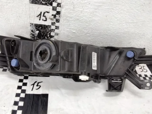 Противотуманка (ПТФ) передняя левая для Skoda Rapid I NH3 2012-2017 на фотографиях