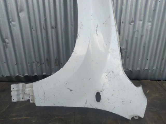 Крыло левое для Suzuki Grand Vitara 2005-2014 на фотографиях