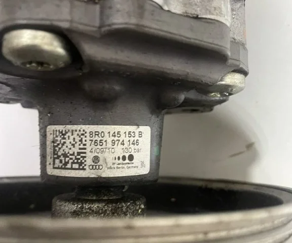 Насос ГУР для Audi Q5 8R 2008-2016 на фотографиях