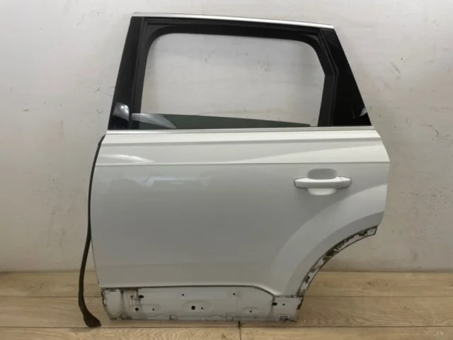 Дверь задняя левая для Audi Q7 4M 2015+ на фотографиях