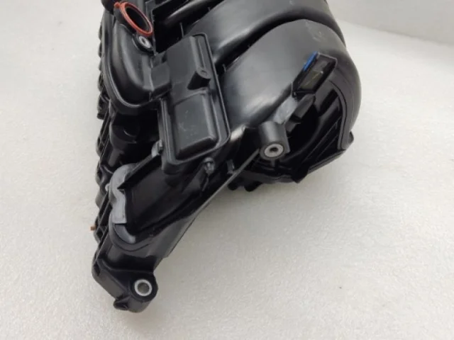 Впускной коллектор для Toyota RAV4 XA50 2019+ на фотографиях