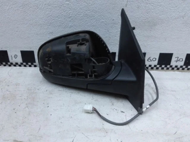 Стекла и зеркала для Nissan Note E12 2012-2020 на фотографиях