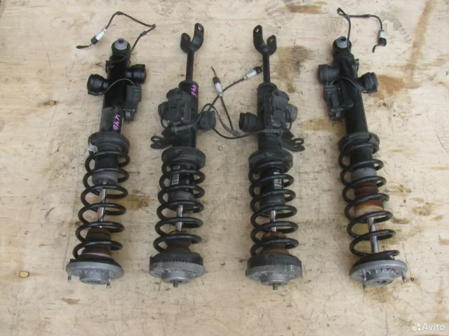 Пружина амортизатора задняя для BMW 5er Ф10 2010-2013 на фотографиях