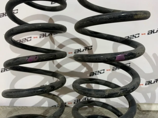 Пружина амортизатора задняя для Volvo XC70 BZ 2007-2016 на фотографиях