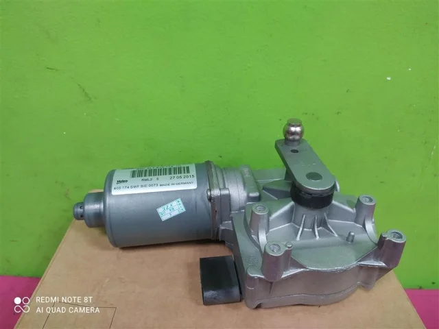 Мотор стеклоочистителя для Audi Q7 4L 2005-2015 на фотографиях