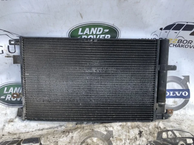 Радиатор кондиционера для Jaguar XF X250 2008-2016 на фотографиях