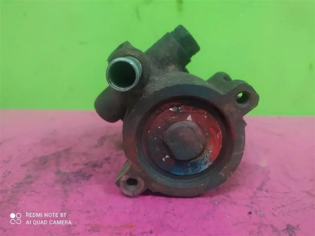 Насос ГУР для Volkswagen Jetta 4 1J 1998-2005 на фотографиях