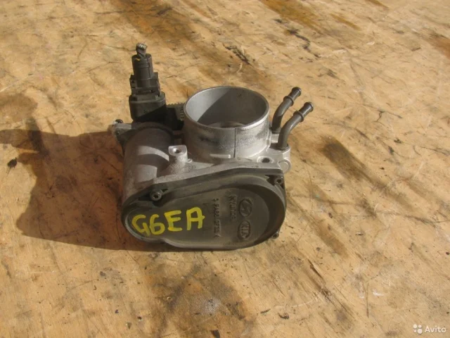 Блок дроссельной заслонки для Kia Carnival 2 VQ 2005-2014 на фотографиях