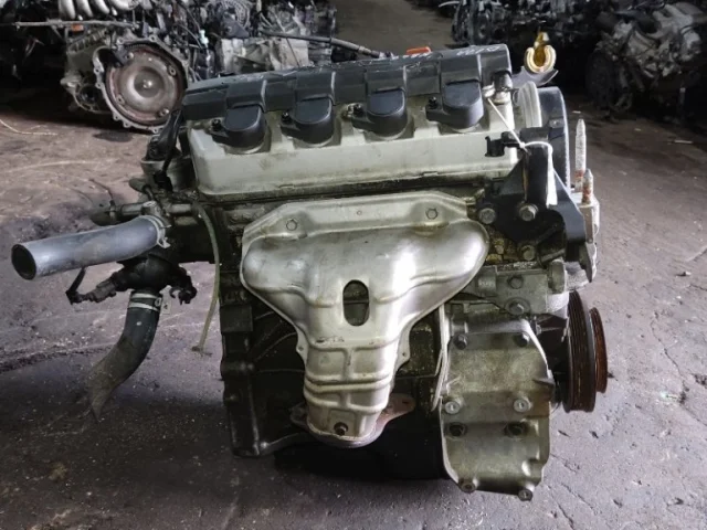 Двигатель для Honda Stream RN1-RN5 2000-2006 на фотографиях