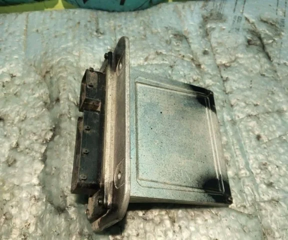 Блок управления двигателем для Toyota Land Cruiser 200 2007-2015 на фотографиях