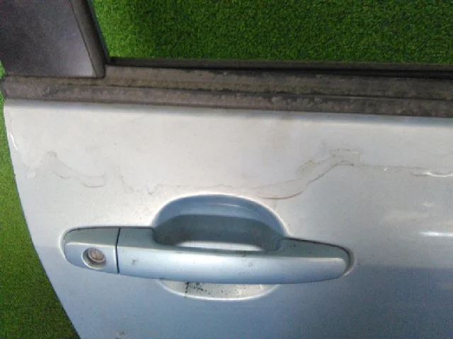 Дверь передняя правая для Toyota Corolla E120/E130 Седан 2000-2007 на фотографиях