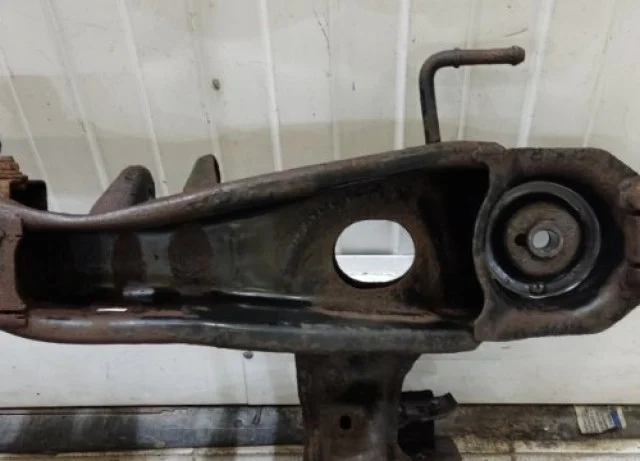 Задний подрамник для Mazda CX 7 ER 2006-2010 на фотографиях