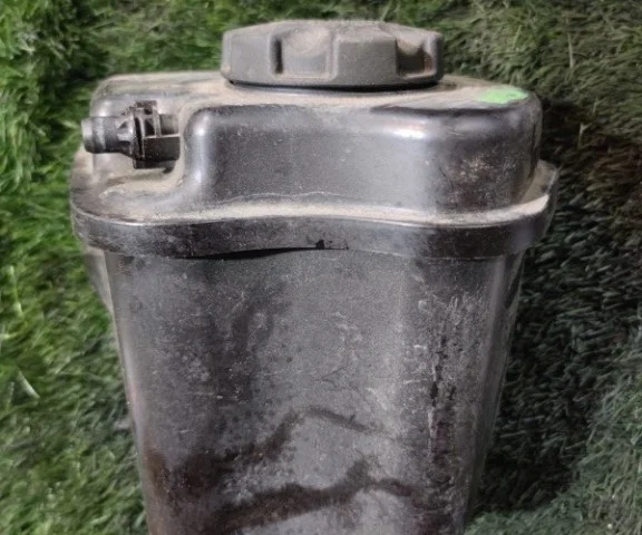 Расширительный бачок радиатора для BMW X5 Е70 2006-2013 на фотографиях