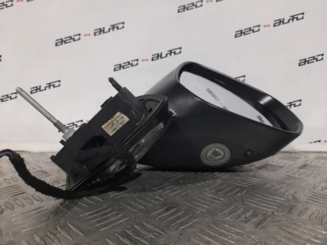 Стекла и зеркала для Peugeot 3008 T8 2009-2017 на фотографиях