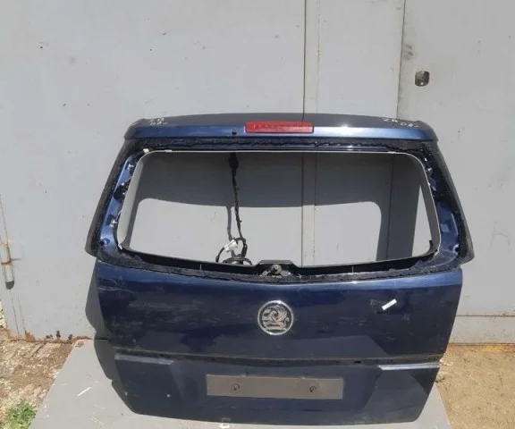 Крышка багажника для Opel Zafira B 2005-2015 на фотографиях