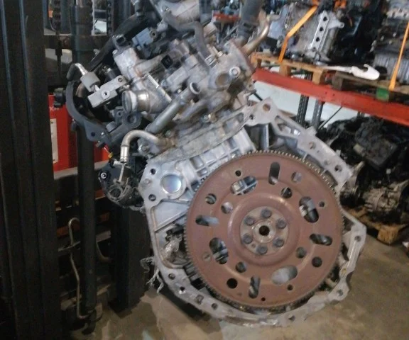 Двигатель для Nissan Qashqai+2 J10 2008-2010 на фотографиях