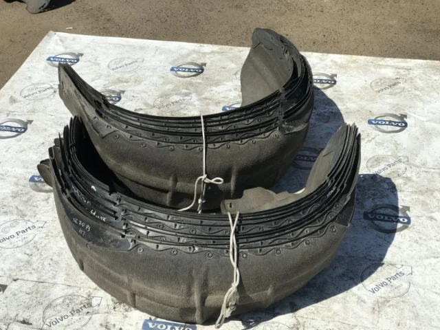 Подкрылок задний правый для Volvo XC70 BZ 2007-2016 на фотографиях