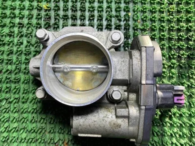 Дроссельная заслонка для Opel Antara 2006-2017 на фотографиях