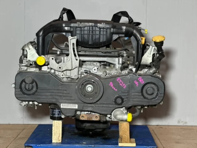 Двигатель без навесного для Subaru Legacy BM/B14 rest 2013-2015 на фотографиях