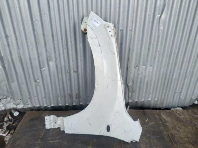 Крыло левое для Suzuki Grand Vitara 2005-2014 на фотографиях