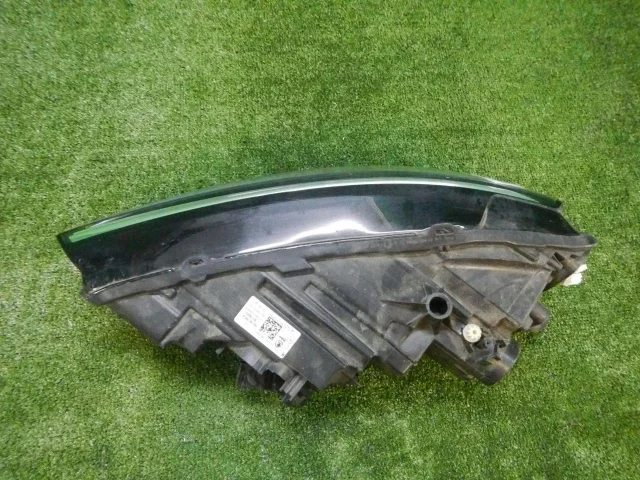 Фары для Skoda Rapid II 2020+ на фотографиях