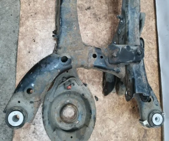 Задний подрамник для Mazda CX 5 KE 2011-2017 на фотографиях