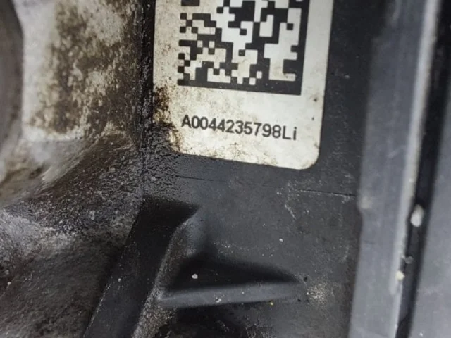 Суппорт задний левый для Mercedes-Benz E class W213 2016-2023 на фотографиях