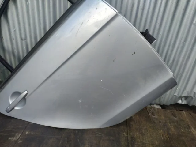 Дверь задняя правая для Mitsubishi Lancer 9 Седан CS 2003-2010 на фотографиях