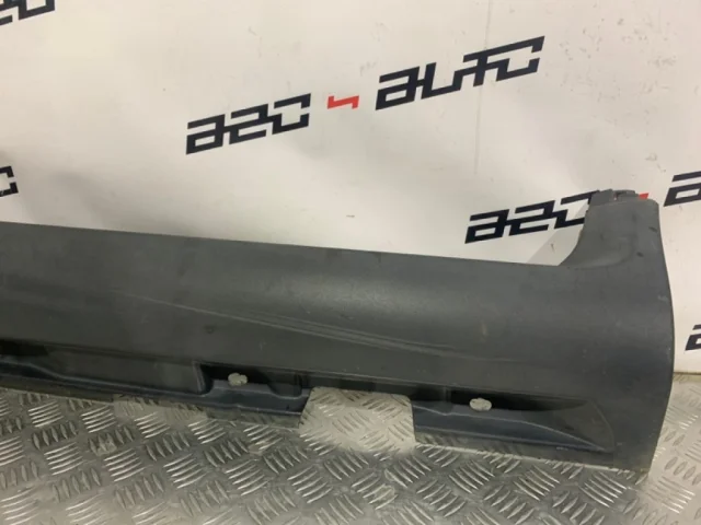 Накладка порога левая для Volvo C30 MK 2006-2013 на фотографиях