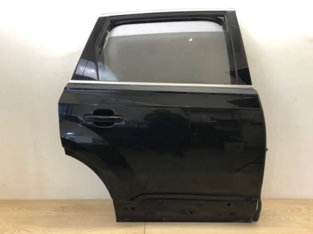 Дверь задняя правая для Audi Q7 4M 2015+ на фотографиях