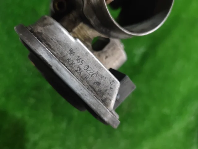 Дроссельная заслонка для BMW X5 Е53 1999-2006 на фотографиях