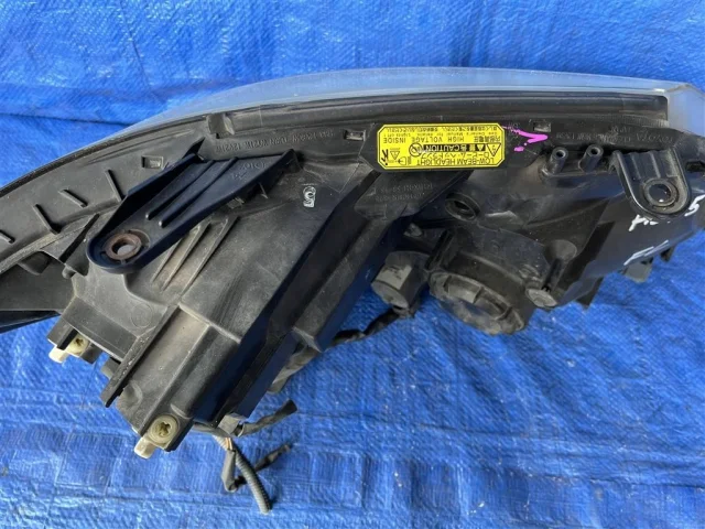 Фара левая для Toyota Alphard H10 2002-2008 на фотографиях