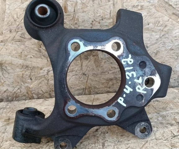 Кулак задний левый для Mitsubishi Pajero V90 5dr 2006-2011 на фотографиях