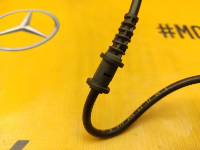 Датчик ABS передний правый для Mercedes-Benz E class W211 2002-2009 на фотографиях