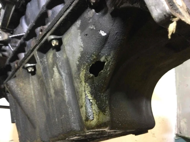 Двигатель без навесного для Opel Zafira B 2005-2015 на фотографиях