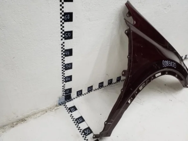 Крыло правое для Toyota RAV4 XA40 rest 2015-2019 на фотографиях