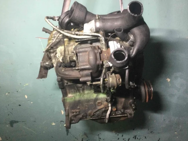 Двигатель без навесного для Volkswagen Passat Variant (B3, Typ 35i) 1988-1993 на фотографиях