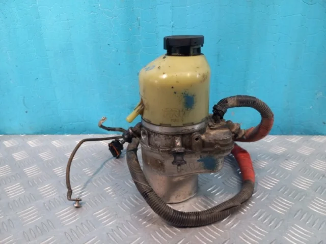 Насос ГУР для Opel Astra H Седан 2004-2014 на фотографиях