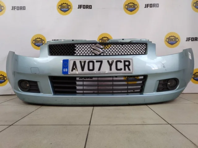 Бампер передний для Suzuki Swift Хэтчбек 3-d 2004-2010 на фотографиях